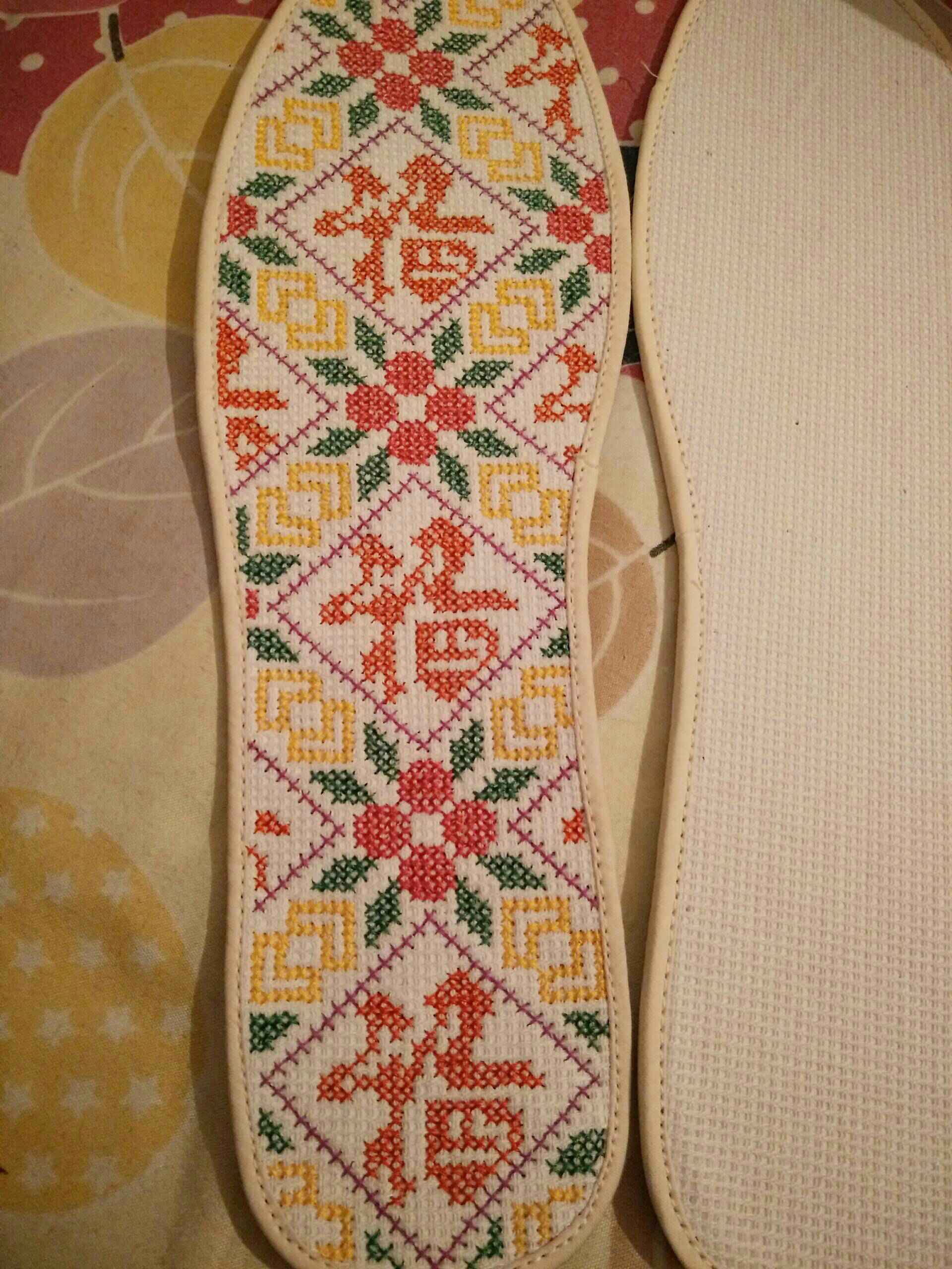 1 9 528 0 十字绣印花鞋垫10月前 6666                  快手号