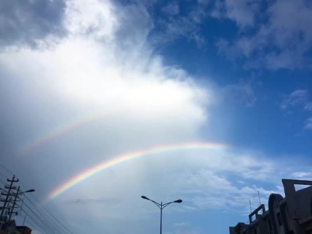 雨后彩虹