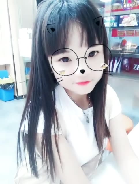 希望你会对我说:我会保护好你这个小女孩.