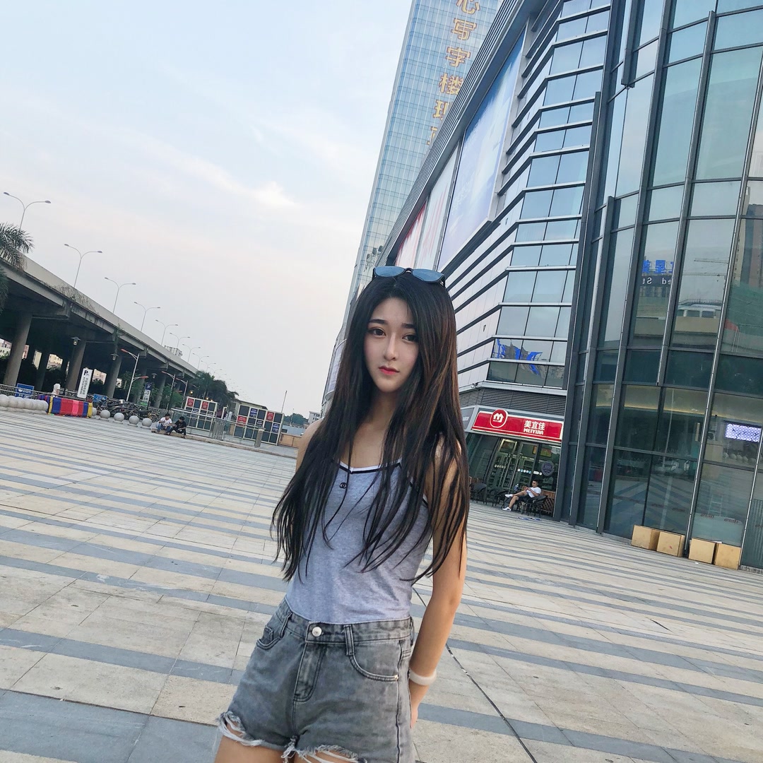 梦琪小可爱7815(打)-快手直播