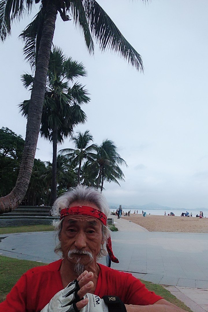 80岁张大侠图图的快手直播