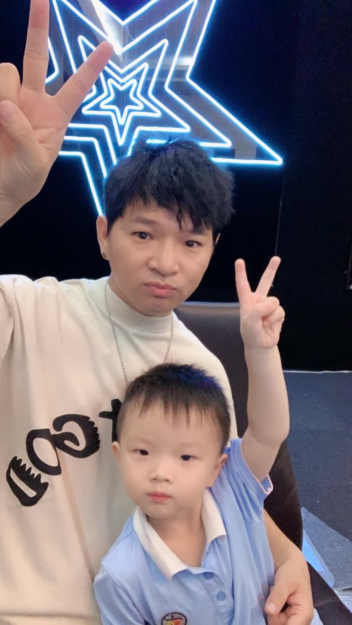 歌手冷漠的快手直播