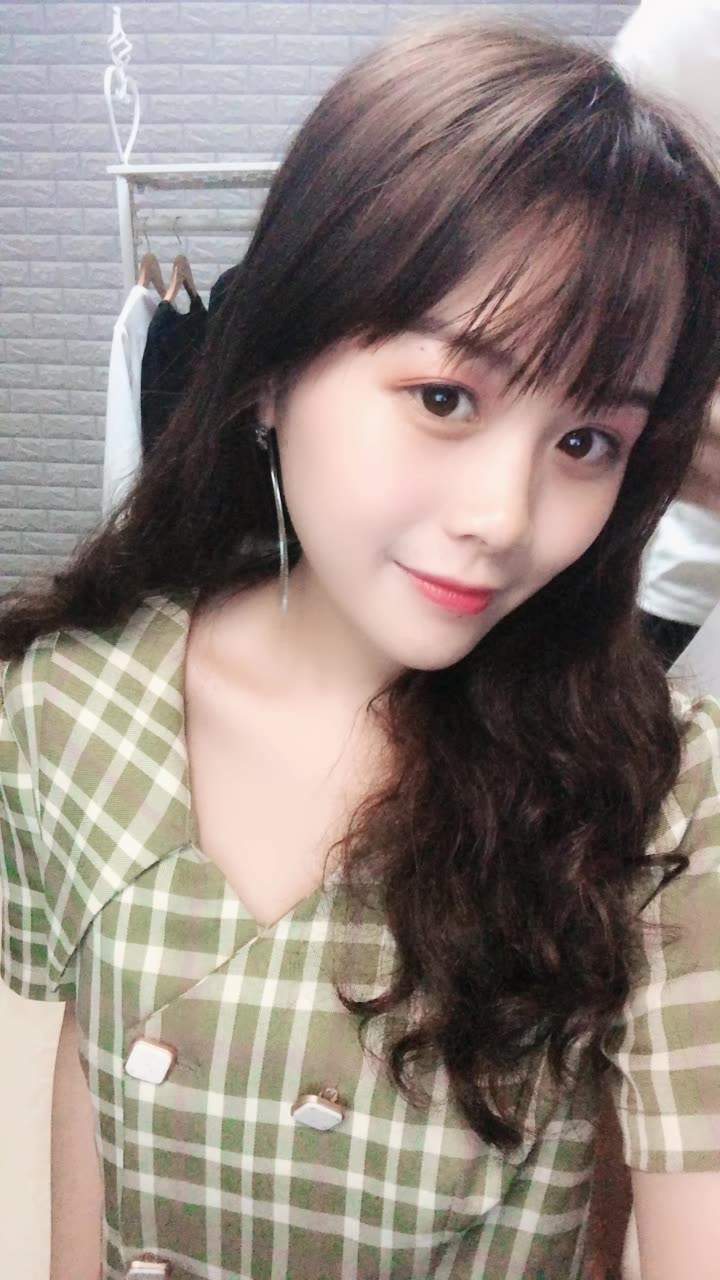 00:18来自快手糊涂的女装大佬萌妹 关注2019#微博之夜#年度人物揭晓!