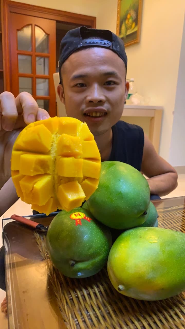 槟榔男神,贝爷 666的快手直播