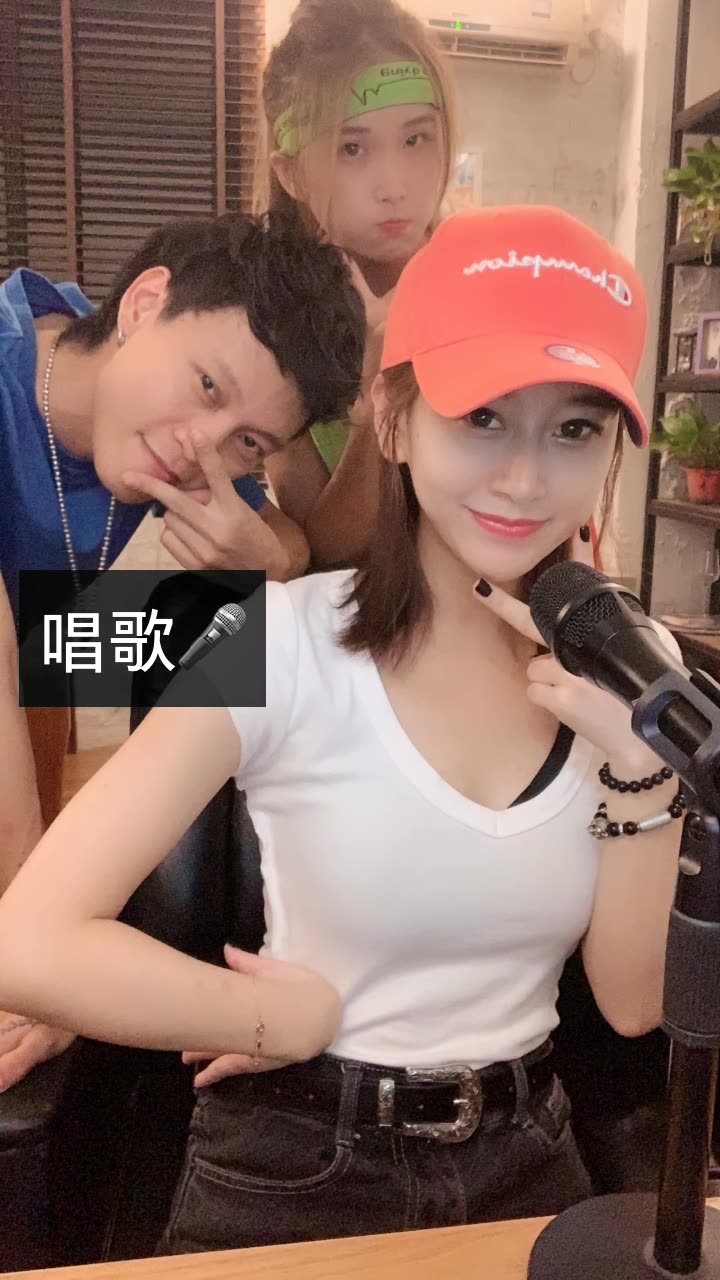 啦啦牛头村的快手直播