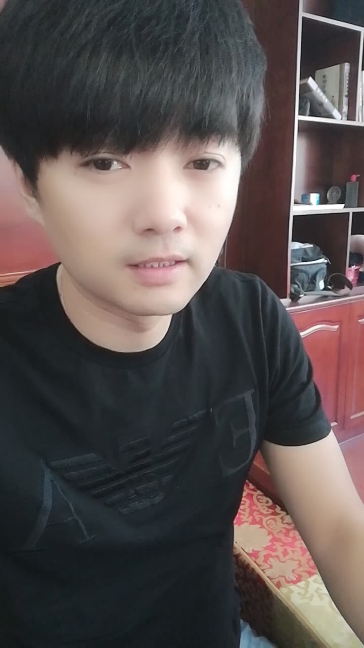 墨凡mf棒棒糖大队长的快手直播