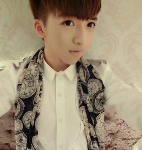 小贝静家的冷眸的主页-快手直播