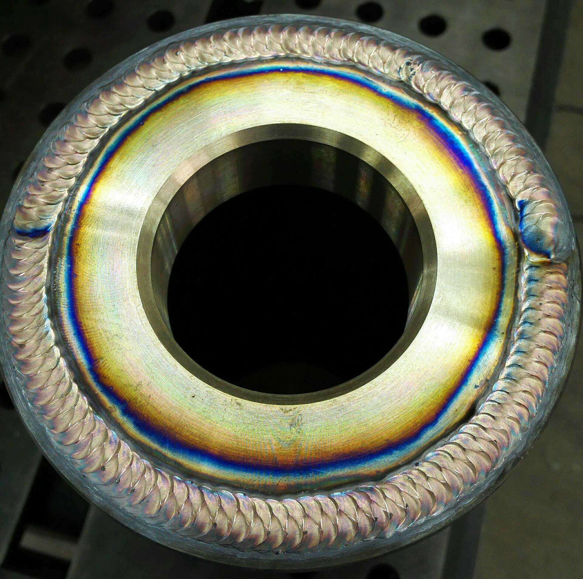 碳钢圆平面,摇把焊,烧的不好请多指教 187       赞