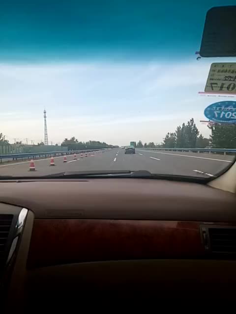 一路奔波向前冲 52       赞                   评论              2