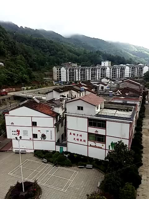 鹿子坝开发进行中 2年前