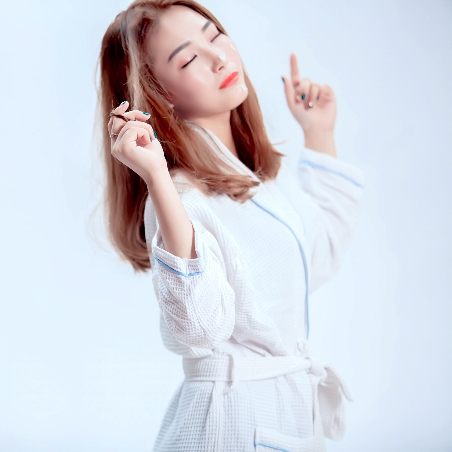 阿彤很甜(o7314444) @-果果&(o124675849) @李含free(o77995075)