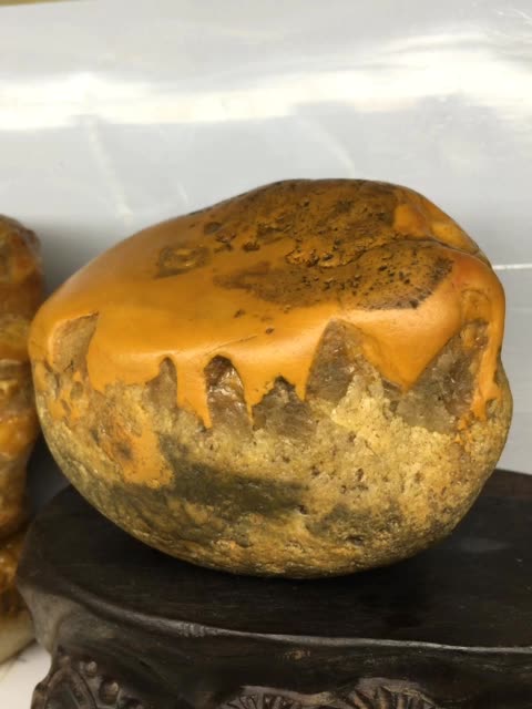 自然界小哥 :黄蜡石:原石:摆件: 2年前