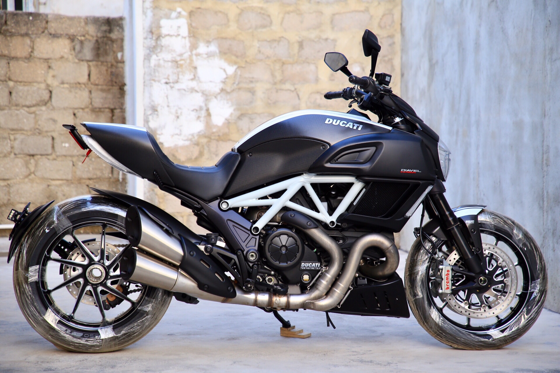 带abs,动力模式,防侧滑模式.