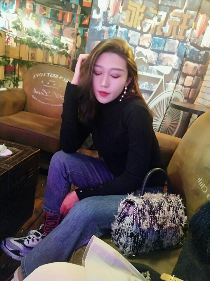 今天少吃一口 明天和帅哥牵手 ​​​ - 马艺丹