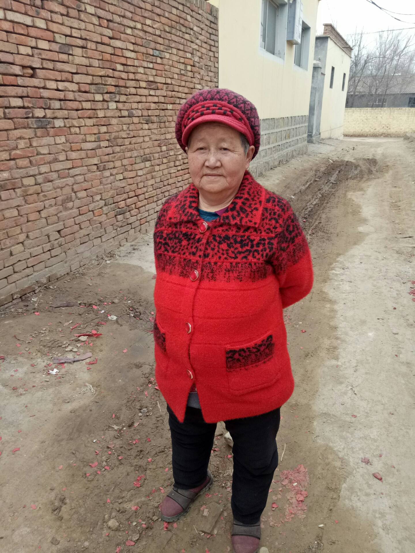 老太太可爱吗 - 行走2154的快手