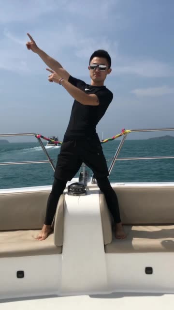 龙哥是导游在泰国的主页-快手直播