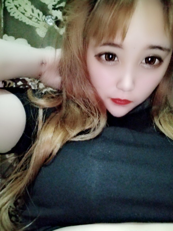 小婉妹妹(1w)95的主页-快手直播