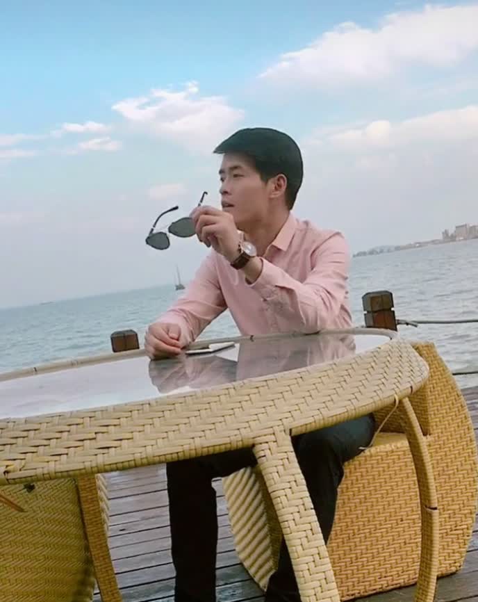 今天是苏云快手一周年,祝苏云周年快乐哦!