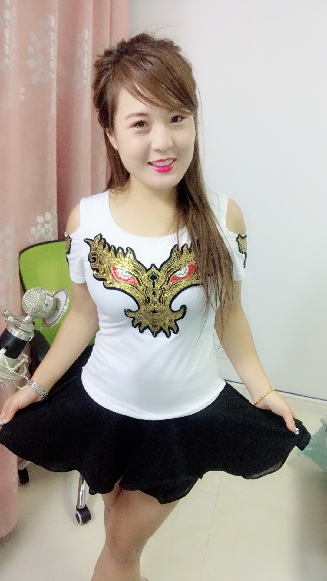 老铁们刚忙乎完～还没吃饭呢～ - 7878艳艳11117878的快手