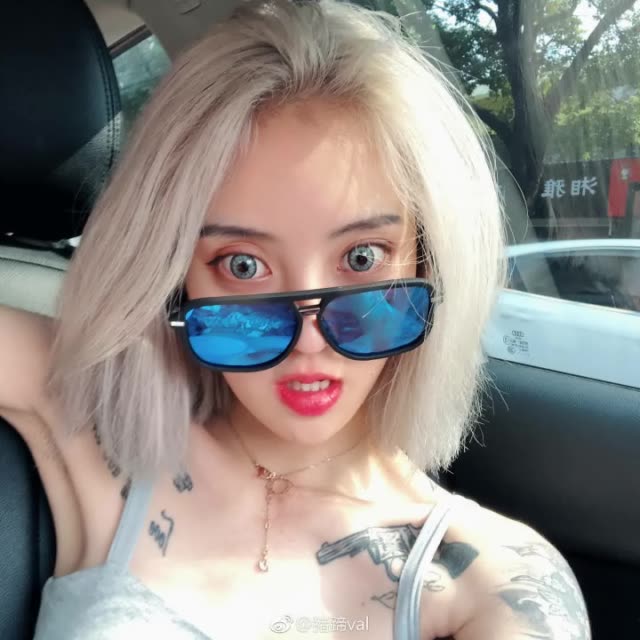 快手唯一的女神 @猪有蹄va(o2742639)  @猪有蹄va(o2742639)  @猪有蹄