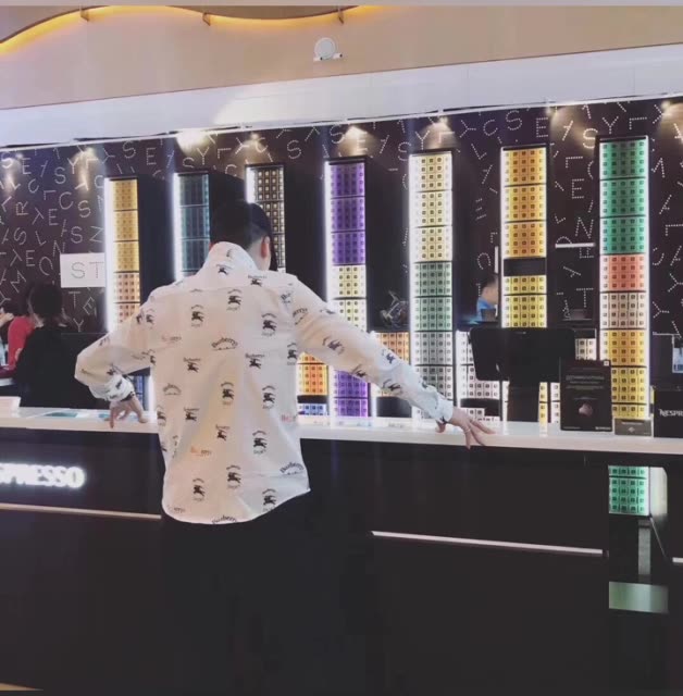 广州大牌复刻男装直播_广州高端复刻男装档口货源-第1张图片-潮百科