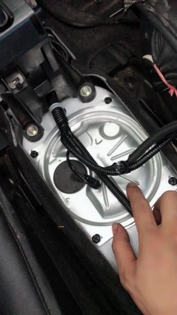 本田缤智,换汽油泵.换过就知道要拆多少东西. 5月前