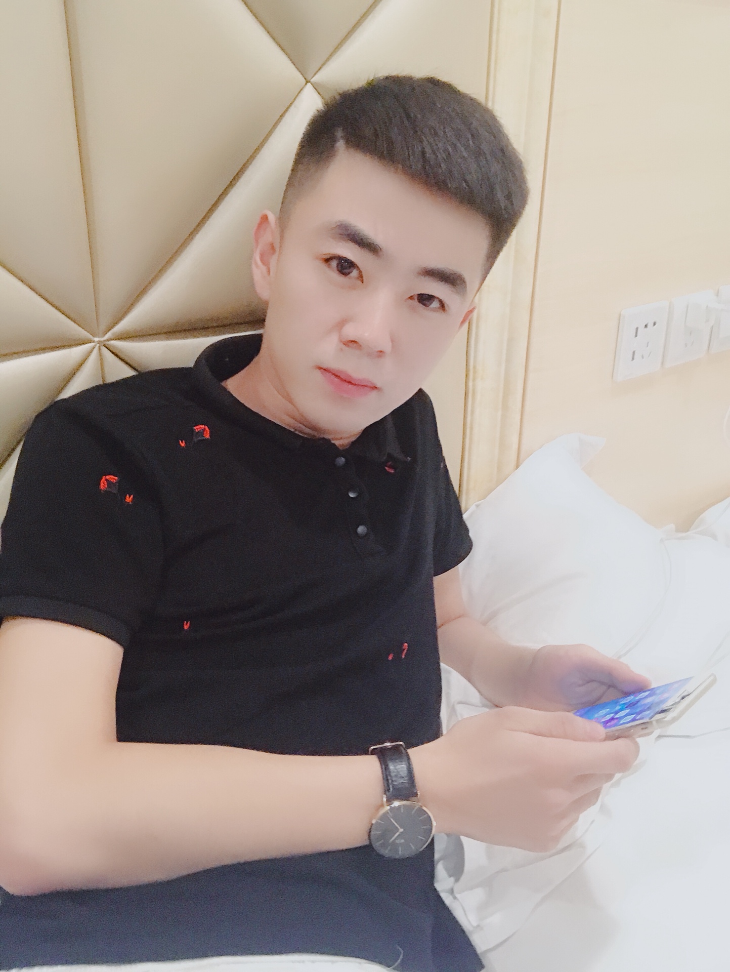 a 靓仔的主页-快手直播