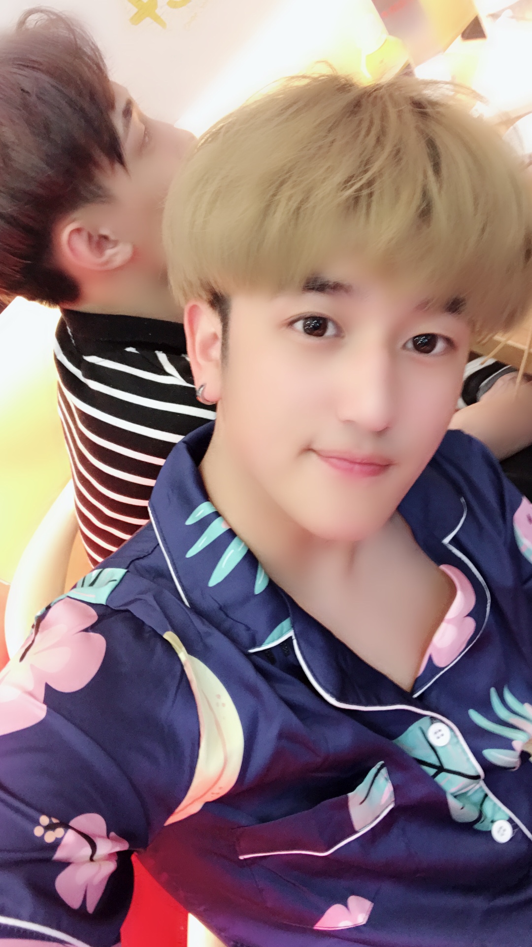 爱笑的许敬鹏98的主页-快手直播