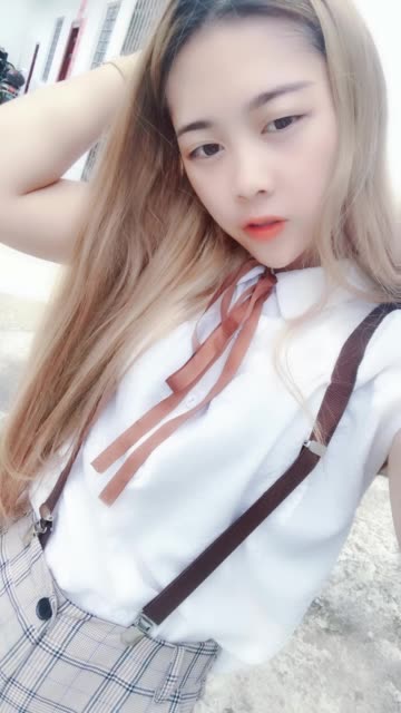 95小霜霜00.的主页-快手直播