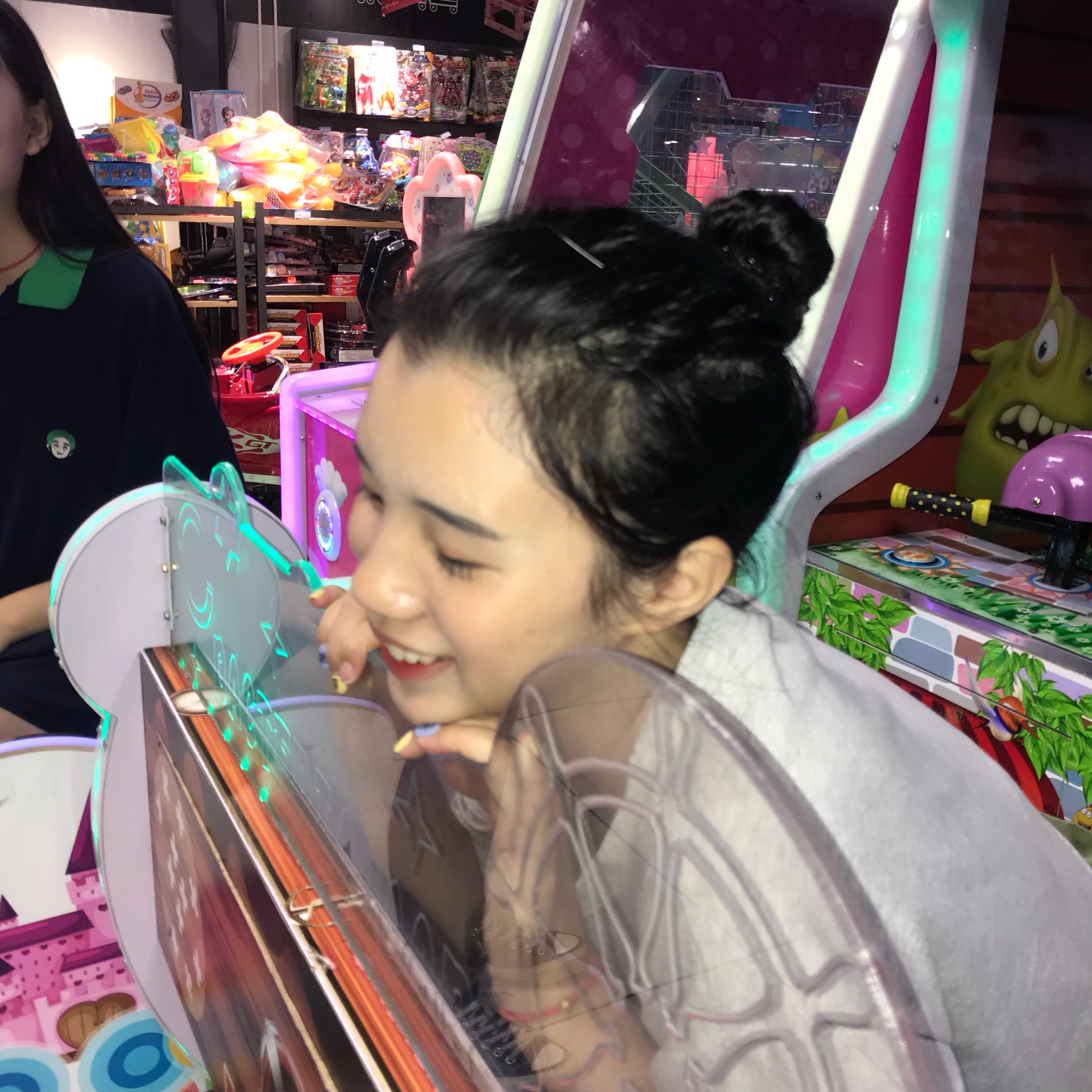 女友出没 - 佳佳醒了的快手