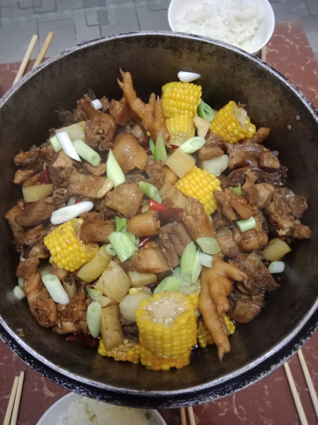 炕锅鸡肉, 296 播放10 赞                 6 评论              2月