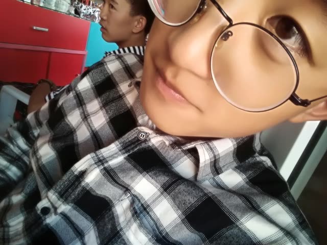 (o288618935) @博先森(肉肉髙)(o383954044) @cf李子辰-(o107811280)