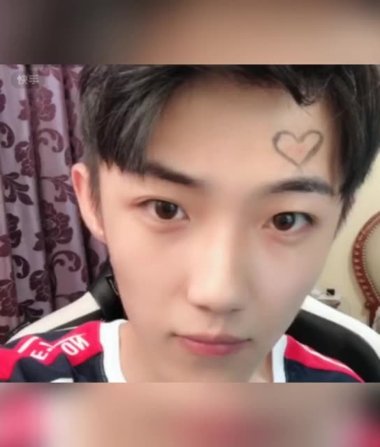 李辰轩家的傻姑娘