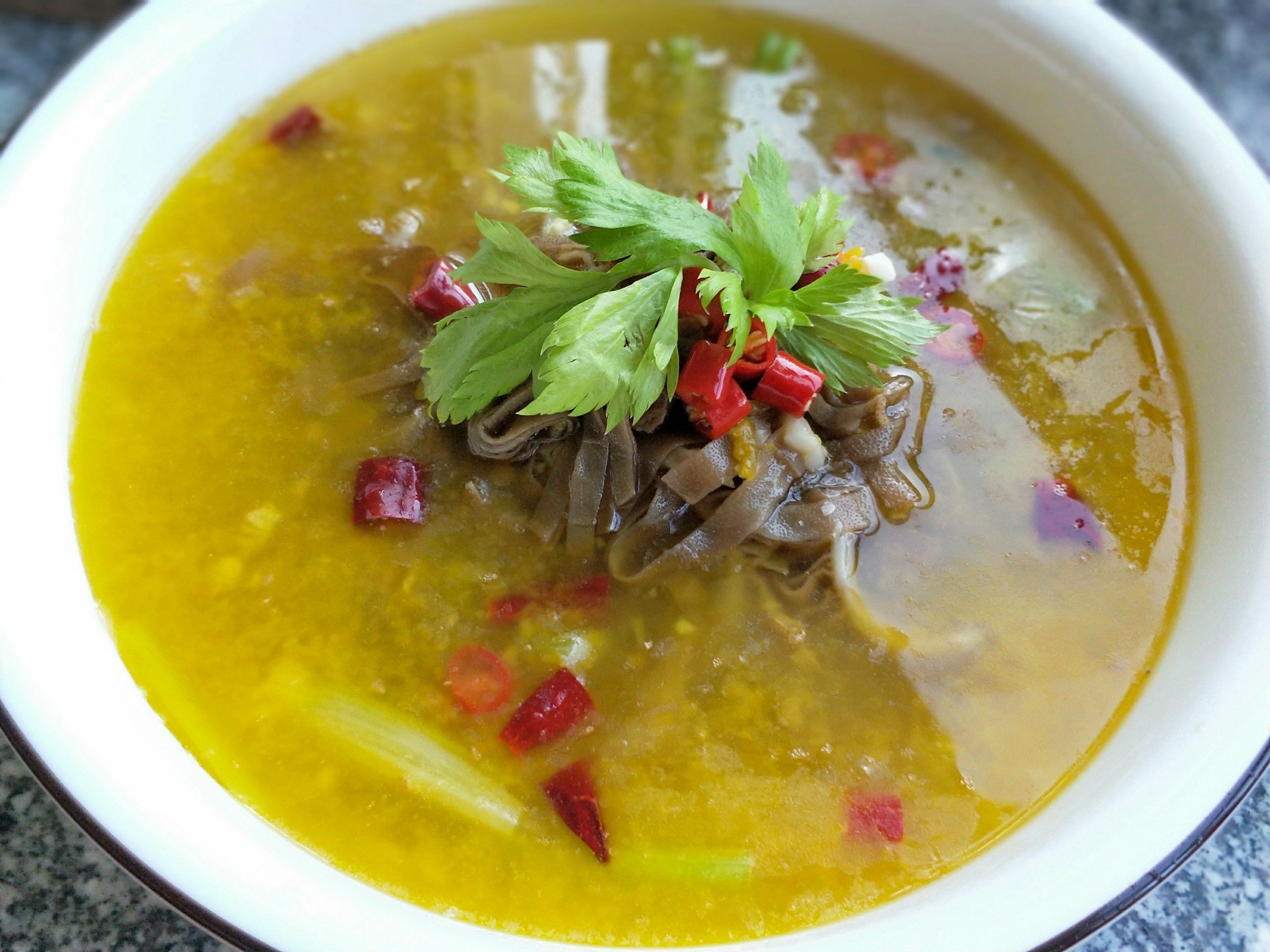 酸汤毛肚 了解一下.