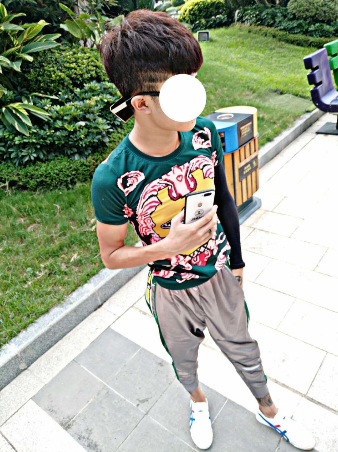 给我家阿伟哥涨粉,大家给他点点关注   @黄辰宇˙˙(o93714703) @黄