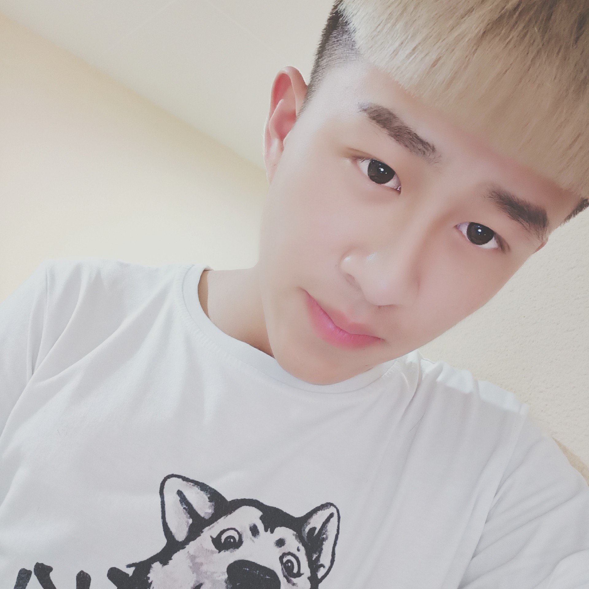 优秀的大男孩:)的主页-快手直播