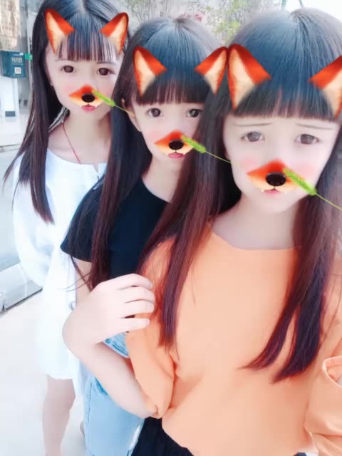 糖  吃完了又给了我一巴掌 同框 @你的猪琪(o795863465) @你家刘艺呐