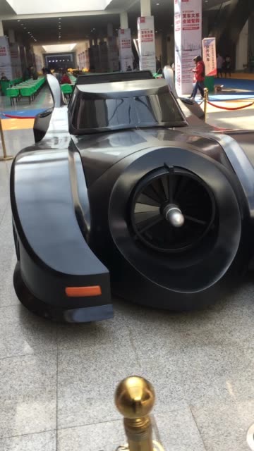 据说这辆周杰伦同款的蝙蝠车价值1300万 336       赞