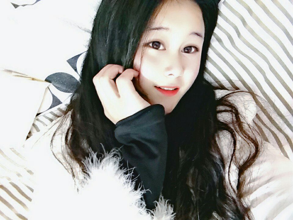 我啊  怕黑  怕等  更怕你走    可是你偏偏却没辜负我 2周前