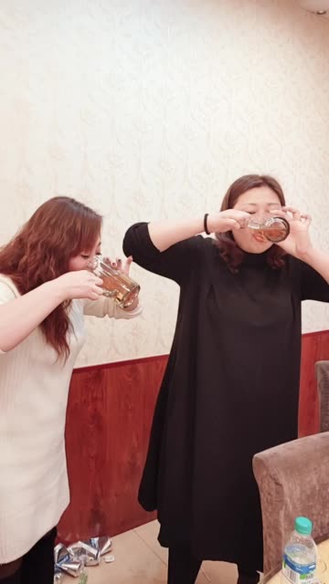 我喝不过这个娘们,我折服了 23小时前