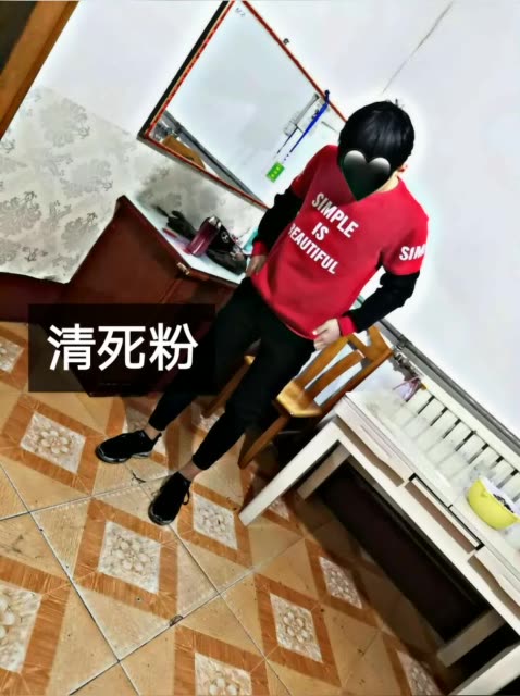 粉丝六百多,双击没上过二百,活粉扣1死粉取关 3月前
