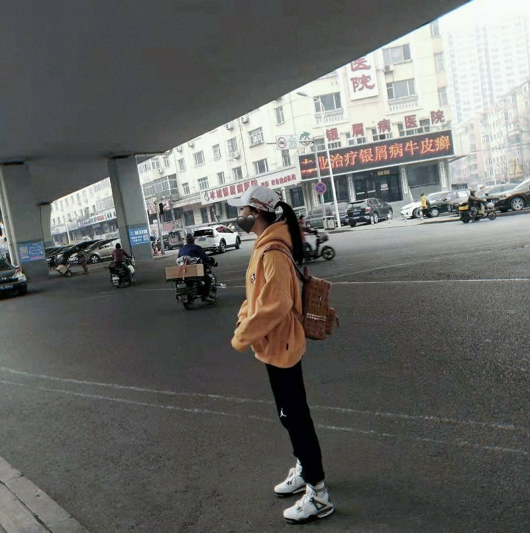 这个女人不开心啦 @你的李雯慧-(o20903325)