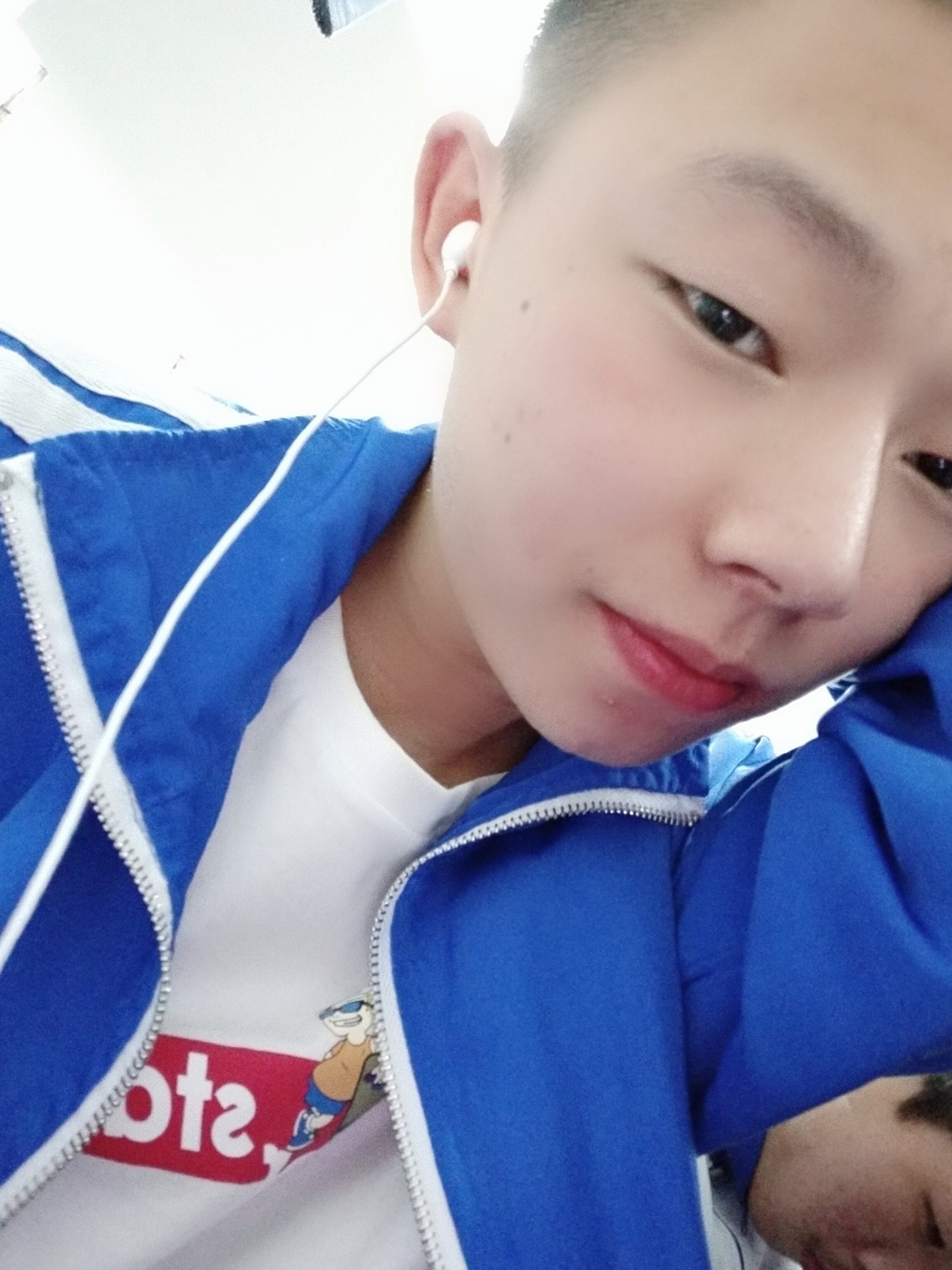 痞笑的浩大叔(o221688818)  摄影师 @-w 於蒙.