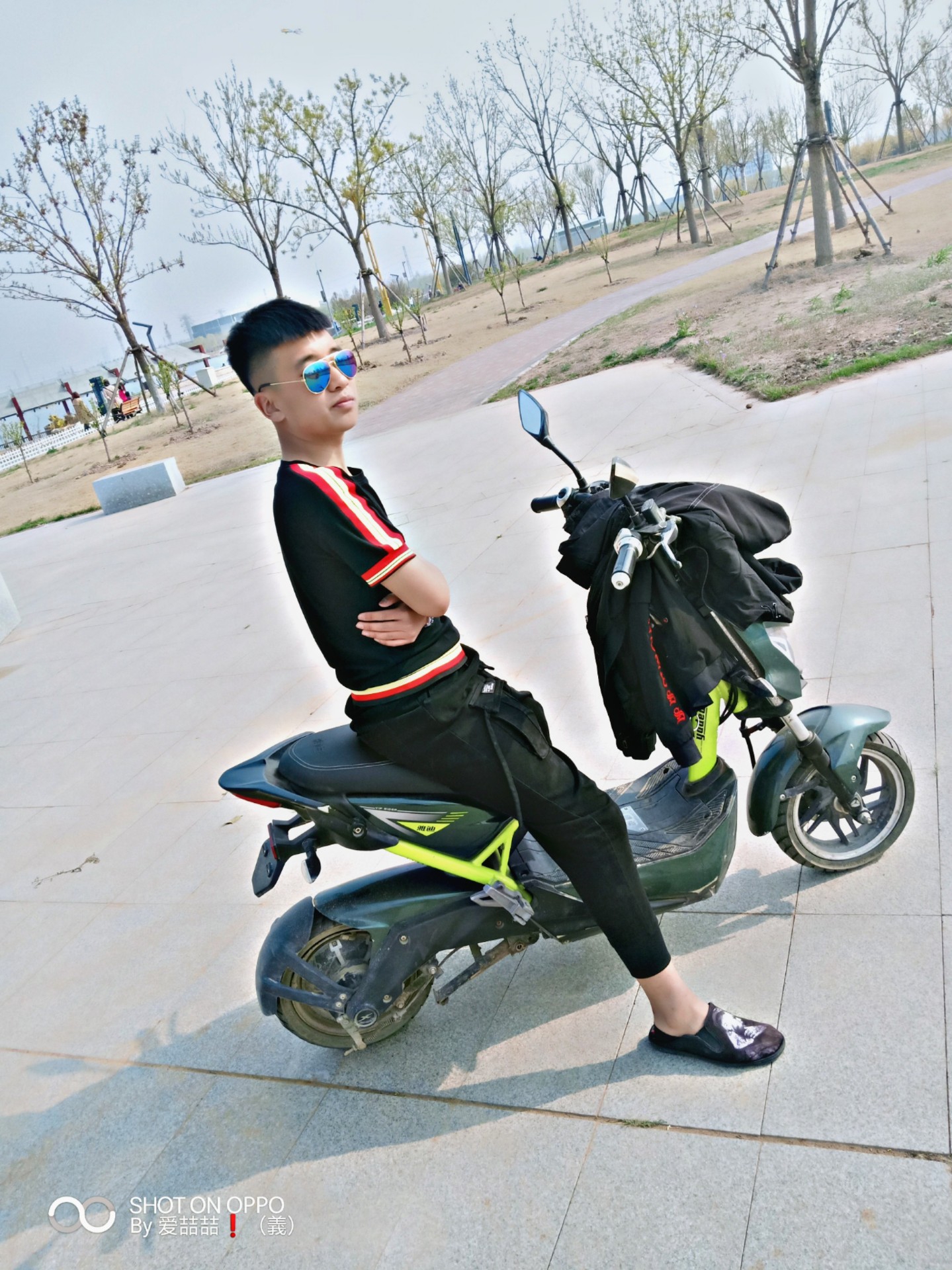 zhz (guo)(o735512122)   姊妹们 等五一再聚  @赵志豪(o1024289851)