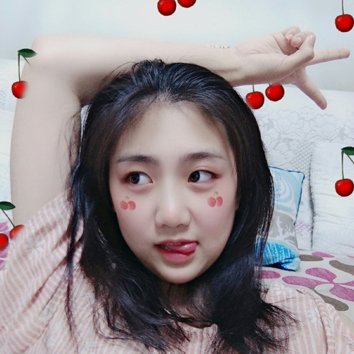 今天你有多喜欢我呀 @安稳双(o122311953) @北岸初晴(o7