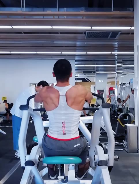 健身小弱鸡           1810  32                  8