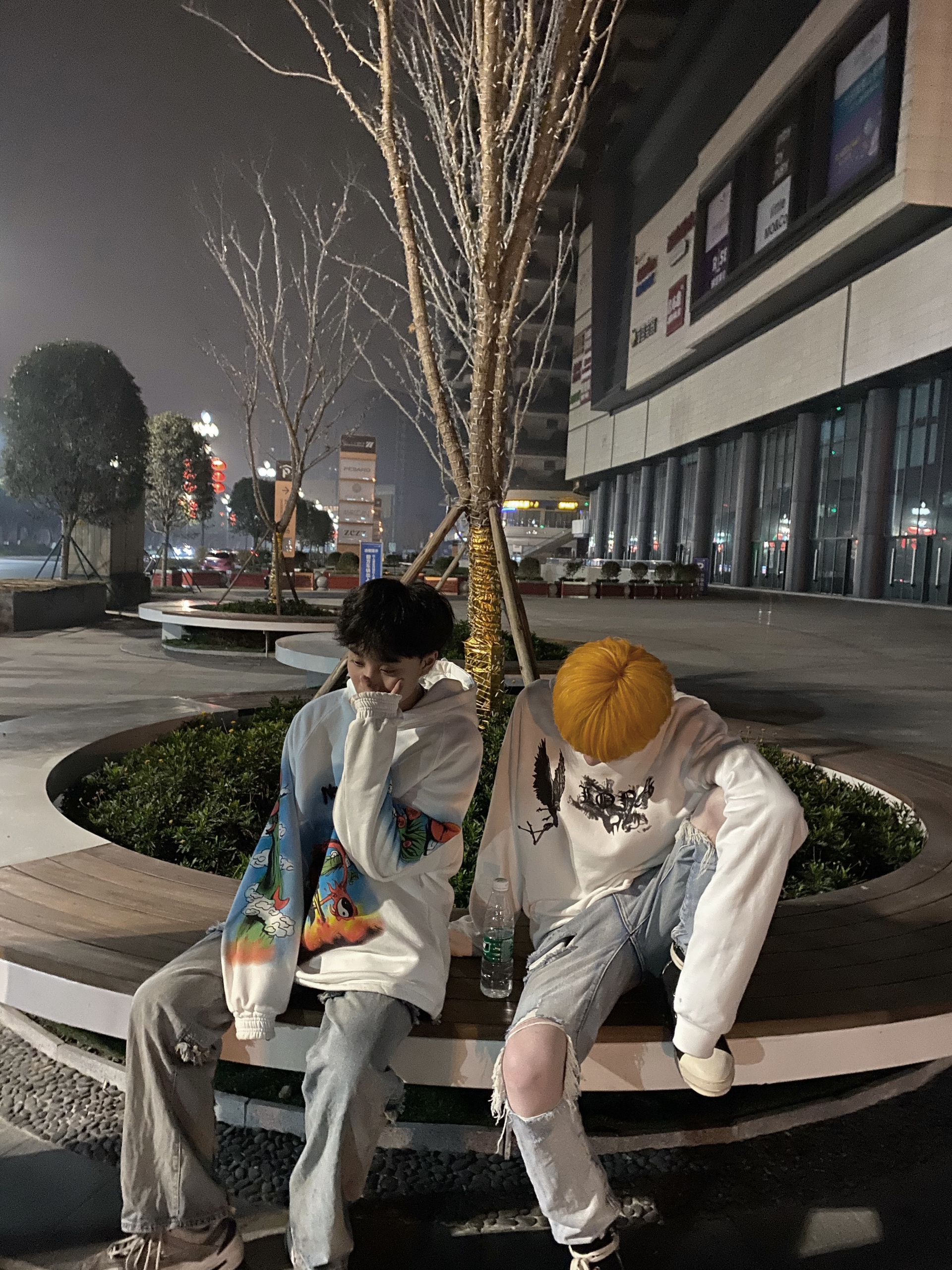 和帅哥拍照太了           3.